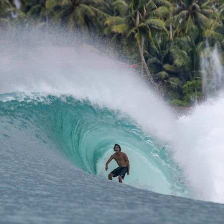 ホテル Oseda Nias Surf House Hilibotodane エクステリア 写真