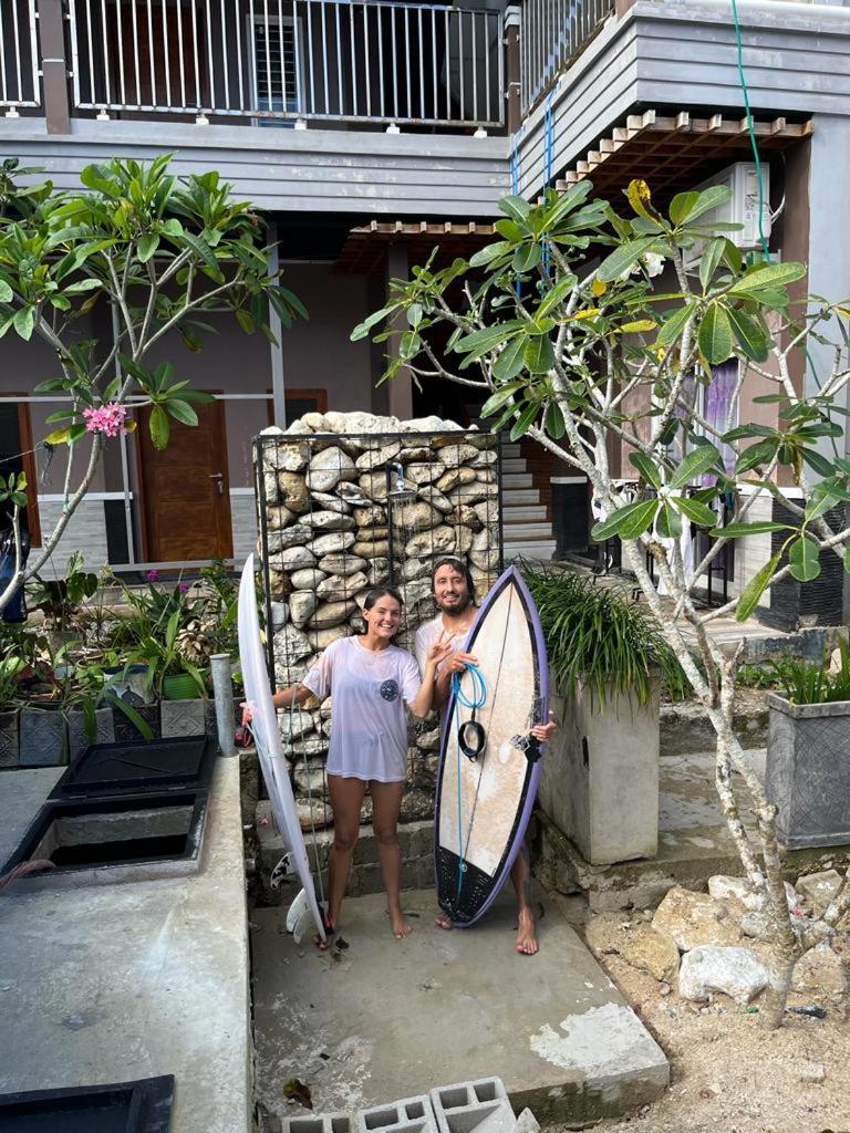 ホテル Oseda Nias Surf House Hilibotodane エクステリア 写真