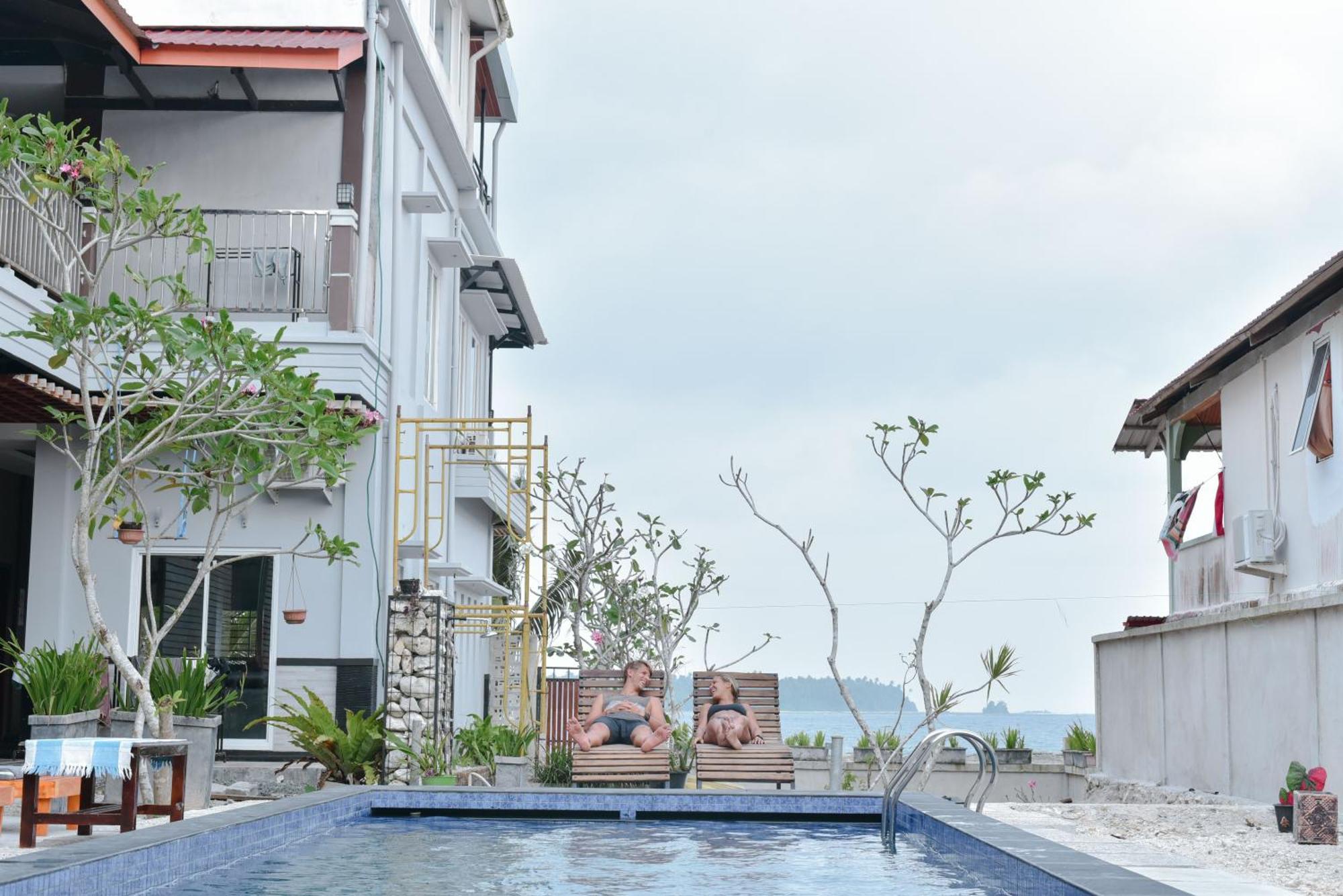 ホテル Oseda Nias Surf House Hilibotodane エクステリア 写真