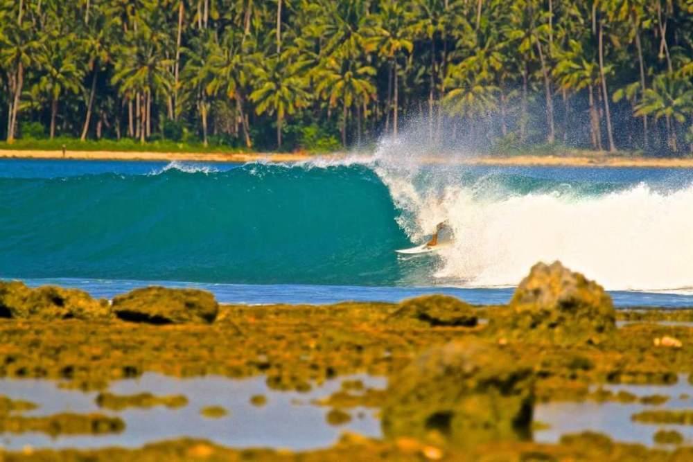 ホテル Oseda Nias Surf House Hilibotodane エクステリア 写真