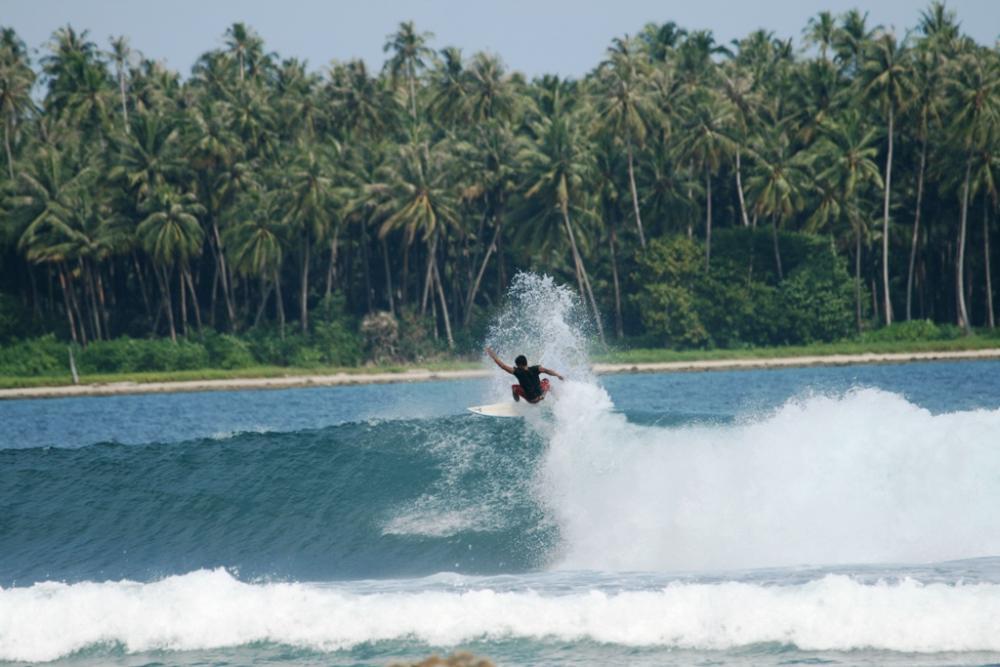 ホテル Oseda Nias Surf House Hilibotodane エクステリア 写真
