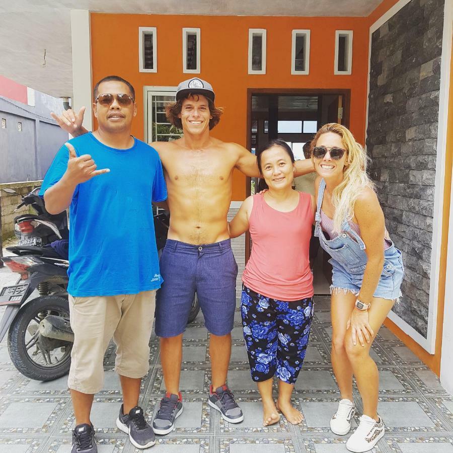 ホテル Oseda Nias Surf House Hilibotodane エクステリア 写真