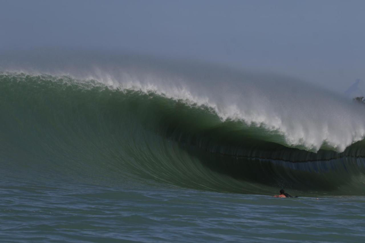 ホテル Oseda Nias Surf House Hilibotodane エクステリア 写真