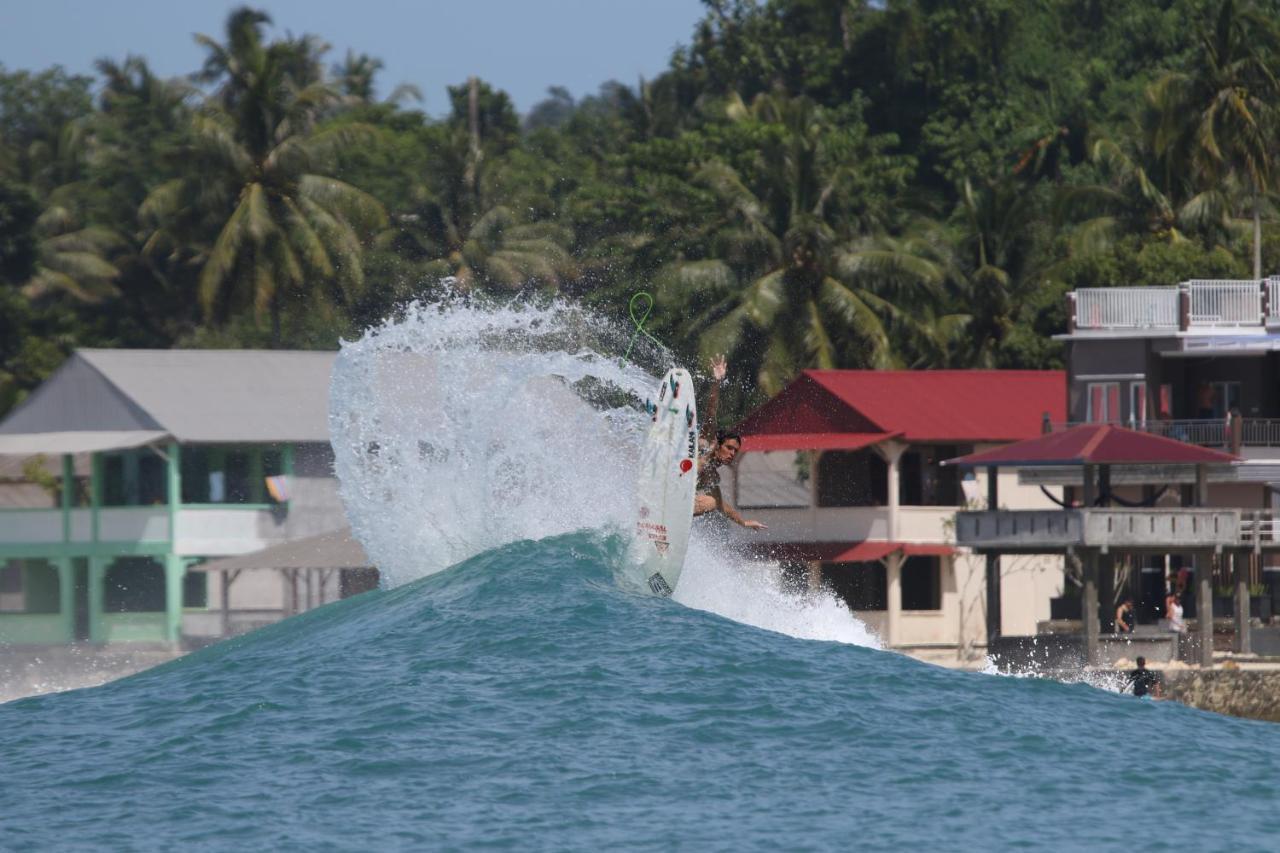 ホテル Oseda Nias Surf House Hilibotodane エクステリア 写真